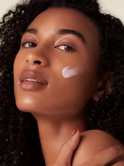 Shiseido Urban Environment Oil-Free Sunscreen SPF 42 17 Shiseido Urban Environment Oil-Free Sunscreen SPF 42 -Deals JW Anderson And Shiseido Store unnamed file 771